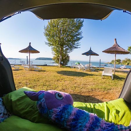 Camping Village Punta Navaccia Tuoro sul Trasimeno Exteriér fotografie