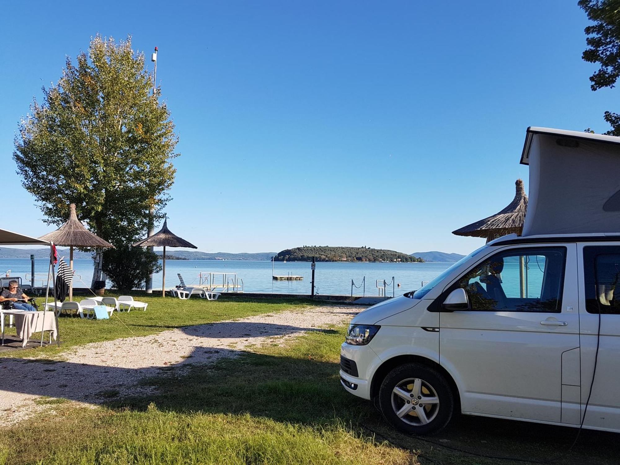 Camping Village Punta Navaccia Tuoro sul Trasimeno Exteriér fotografie
